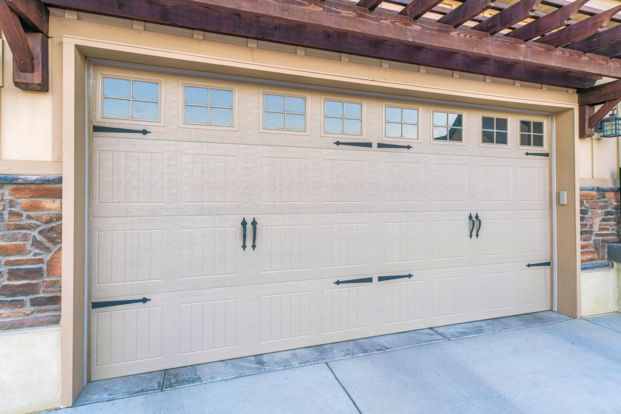 weatherproofing garage door