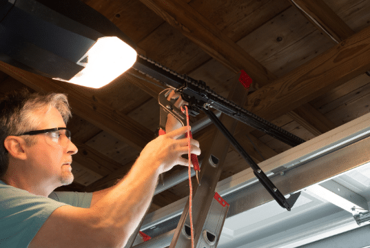 how much does it cost to repair a garage door